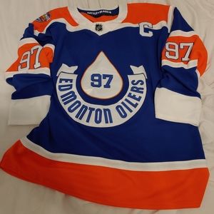 23/24 Edmonton Oilers Heritage Classic Hockey Jersey Men's XL.